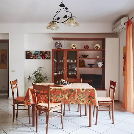 Appartement Sabbia1 Casesicule, In The Center And Beside The Main Square, At 100 M, Wi-fi Pozzallo